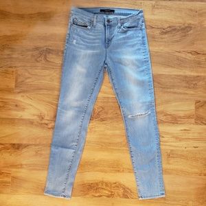 J BRAND light wash distressed skinny jeans 29